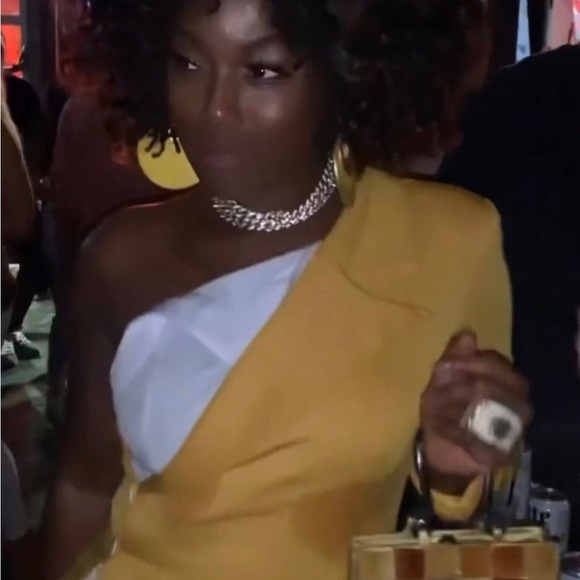 Sexy New Blazer Dress/Shirt - Picture 4 of 7